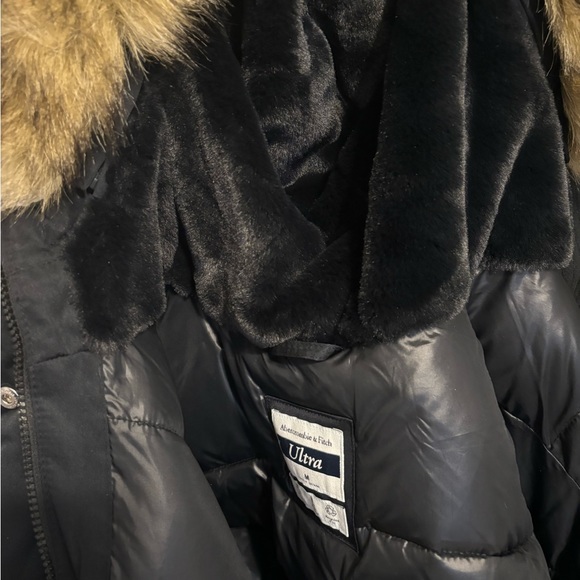 Abercrombie Medium Ultra Jacket - lightly used - Picture 6 of 7